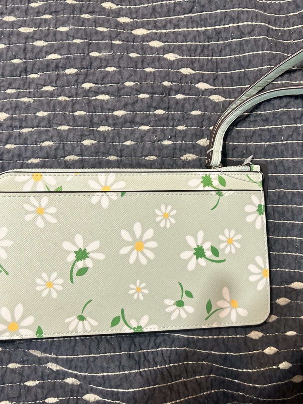 Kate Spade Mint Daisy Wristlet - Picture 2 of 3